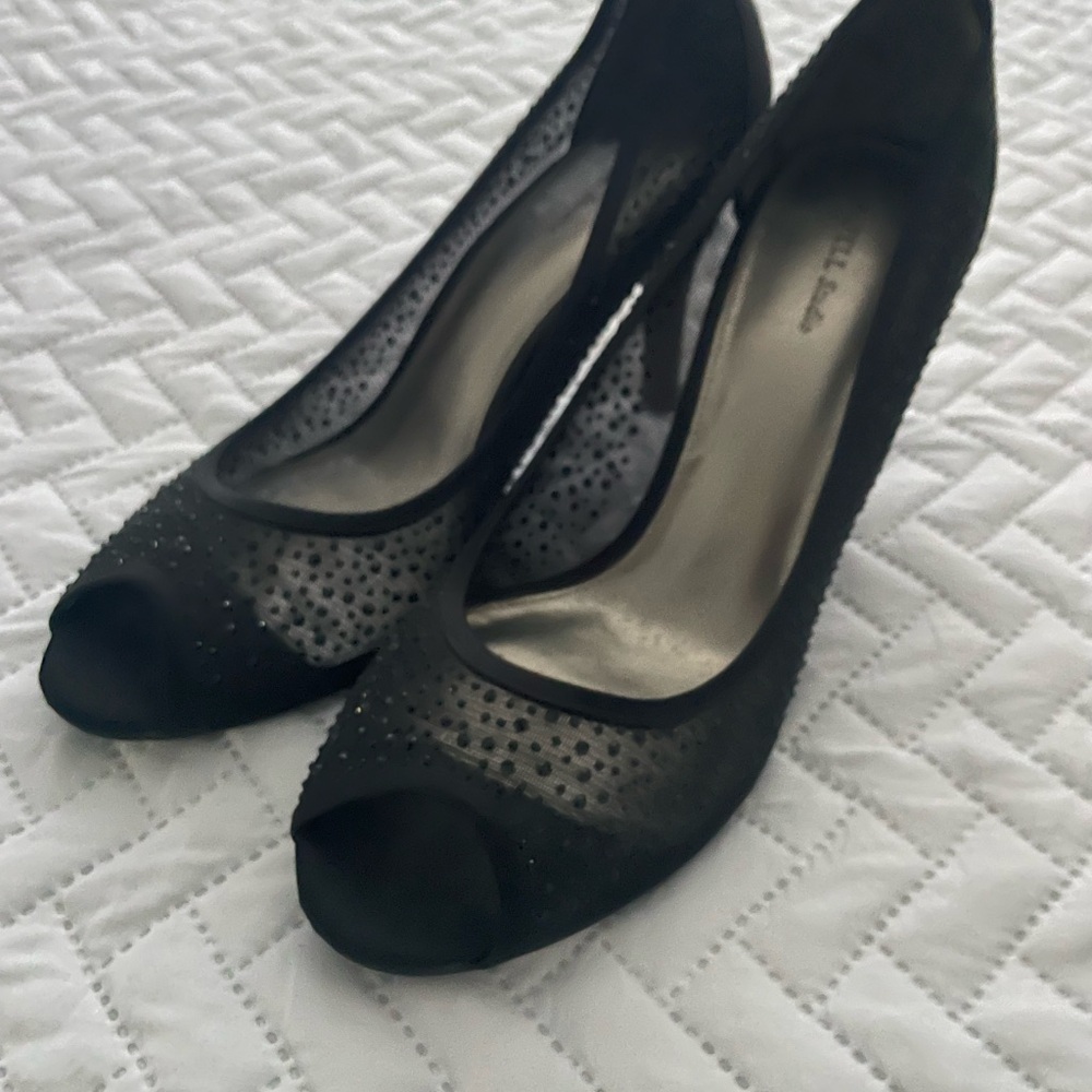 Chic Black Peep-Toe Heels
